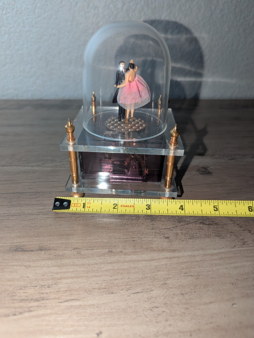Vintage WACO Japan Lucite Dome Dancing Couple Music Box - Works! - Picture 10 of 11
